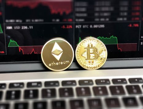 bitcoin_blockchain_business_730569